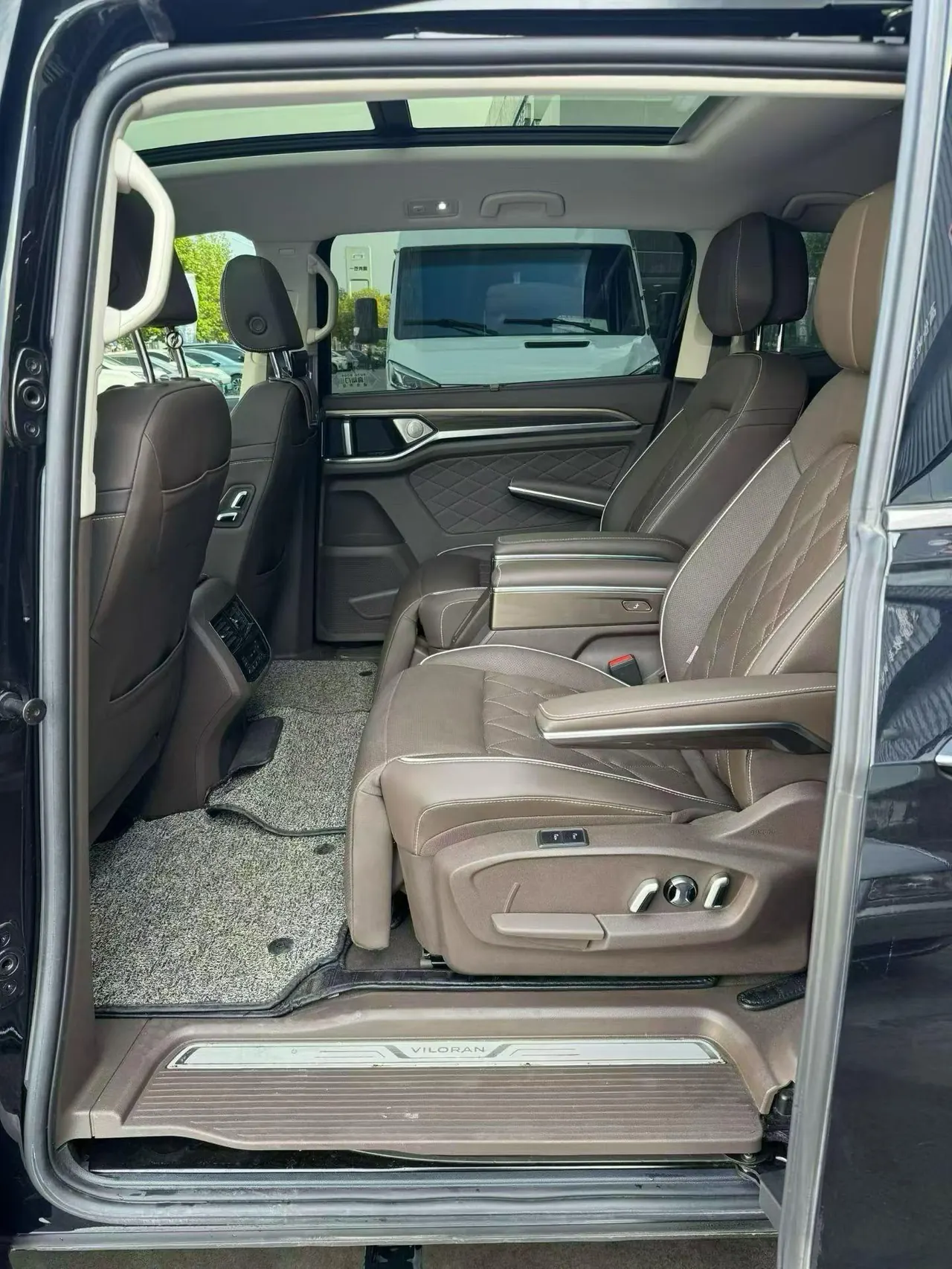 Volkswagen 2020 Wei (Viloran) 2.0TSI 380TSI Premium Edition Automatic Gear 4