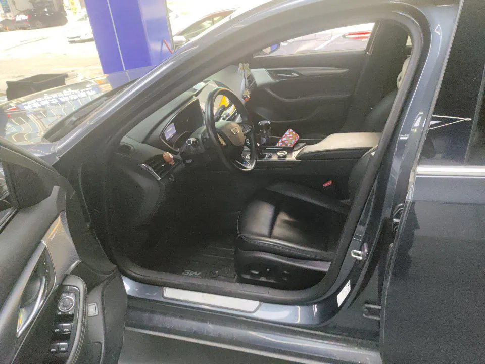 Cadillac 2020 CT5 2.0T 28T Luxury (Modified) Automatic Gear 3