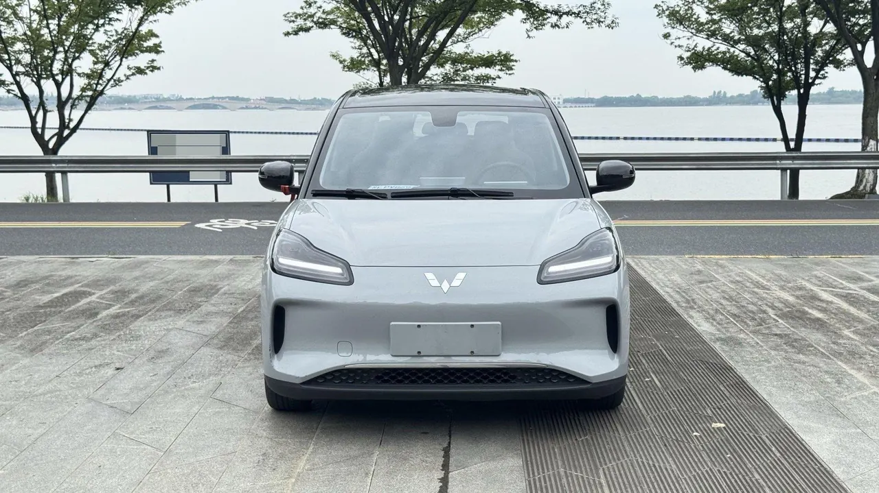 WuLing 2024 Plantronics PLUS 510km Flagship Automatic Gear 2