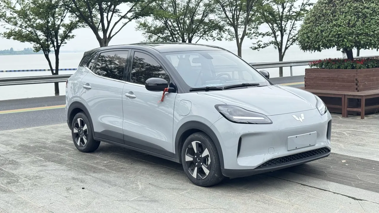 WuLing 2024 Plantronics PLUS 510km Flagship Automatic Gear 3