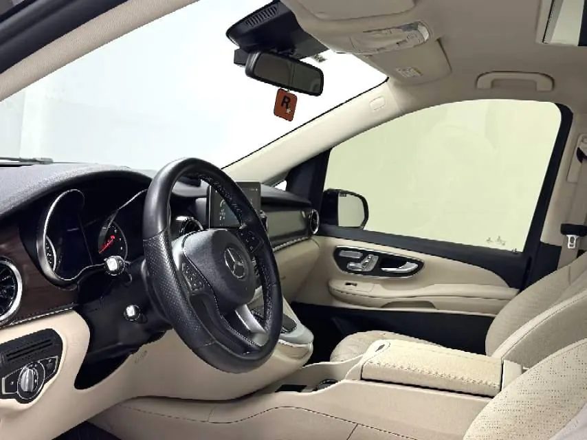 Mercedes Benz Class V 2020V 260 2.0T Pilot Edition Automatic Gear 4