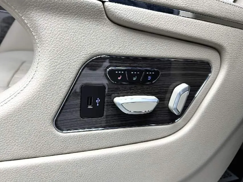 Mercedes Benz Class V 2020V 260 2.0T Pilot Edition Automatic Gear 9