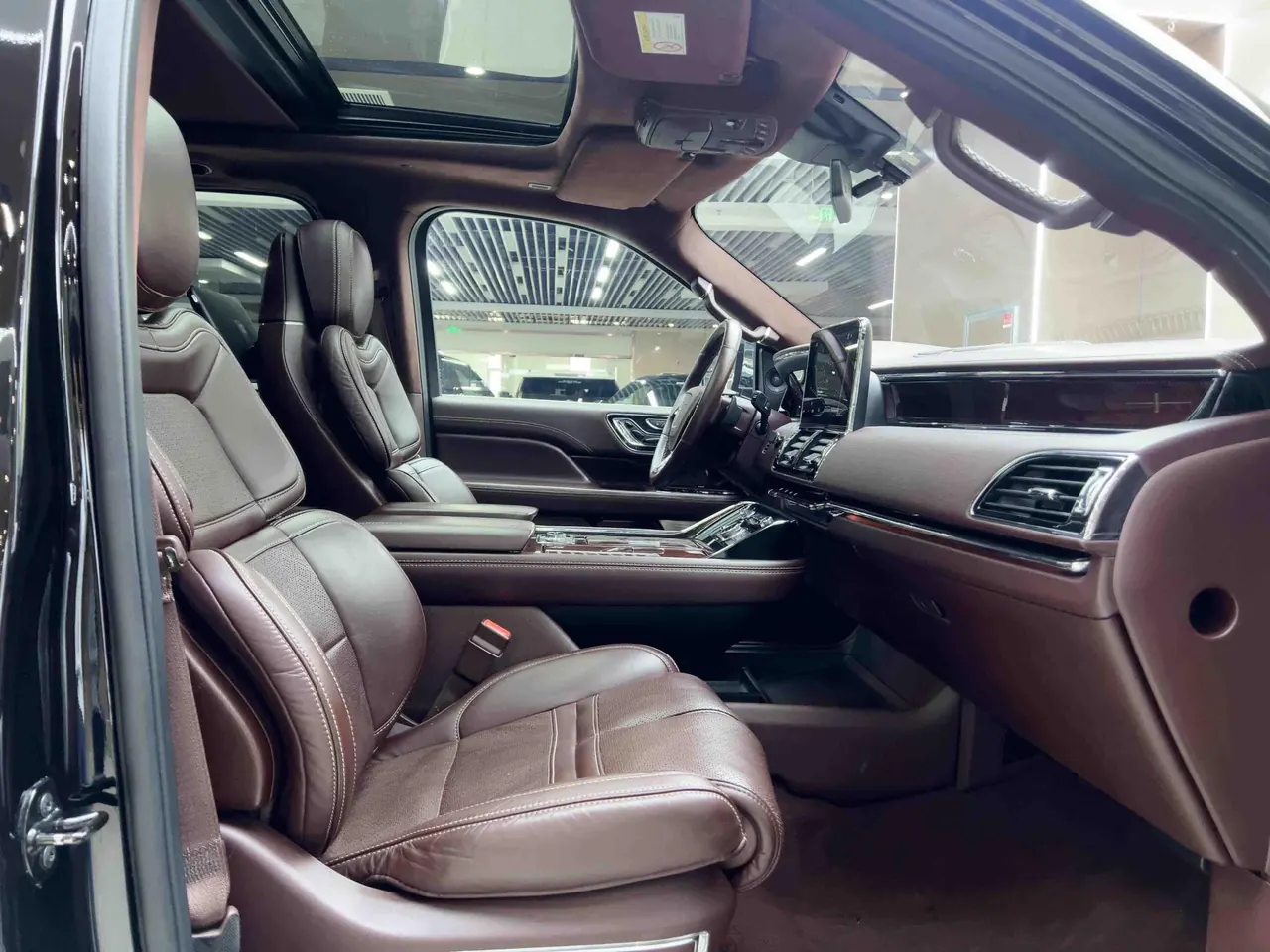Lincoln Navigator (Imported) 2020 Navigator 3.5T L Long Axis Presidential Edition Automatic Gear 2