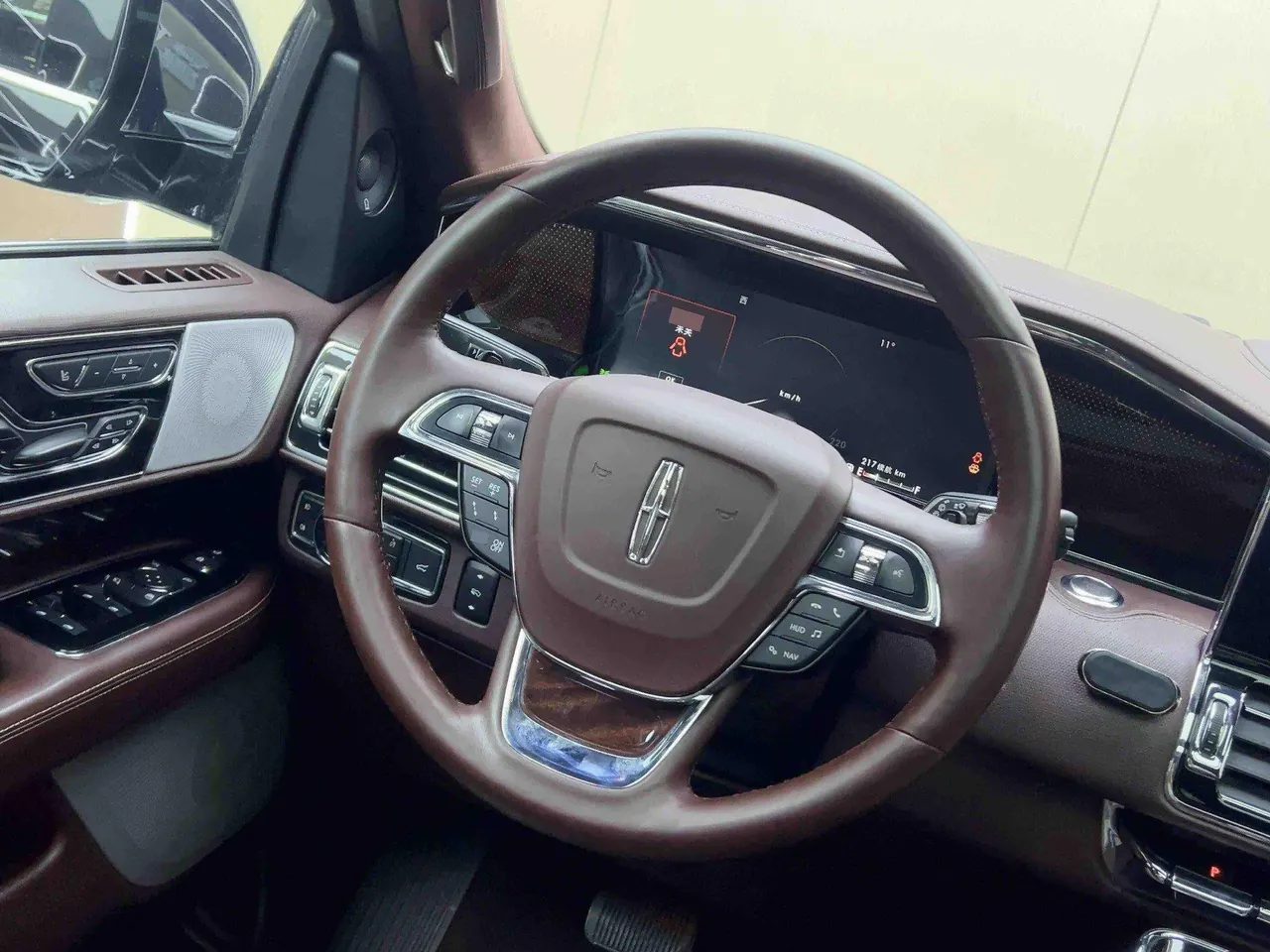 Lincoln Navigator (Imported) 2020 Navigator 3.5T L Long Axis Presidential Edition Automatic Gear 3