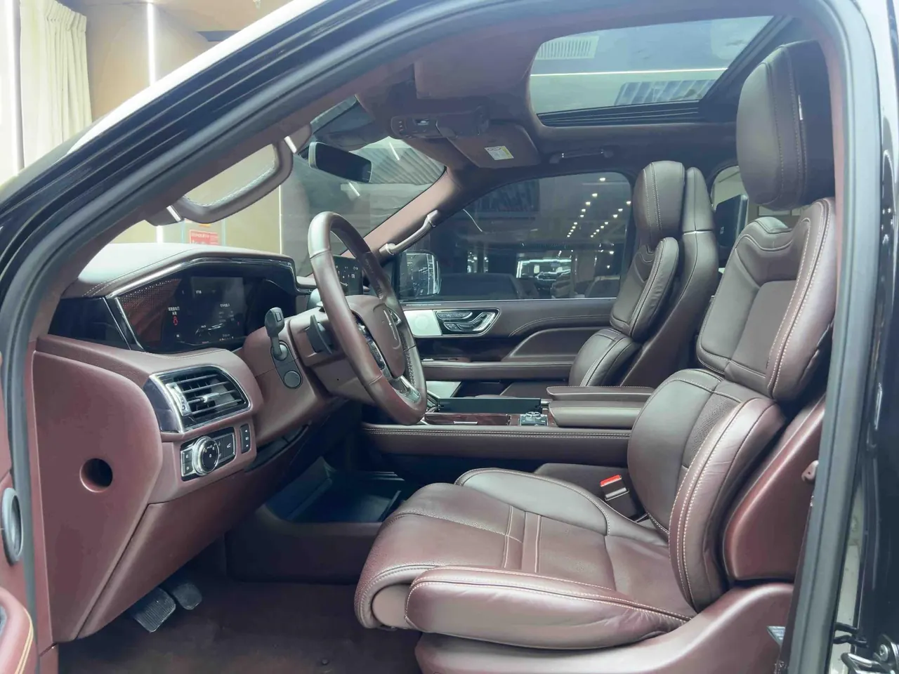 Lincoln Navigator (Imported) 2020 Navigator 3.5T L Long Axis Presidential Edition Automatic Gear 6