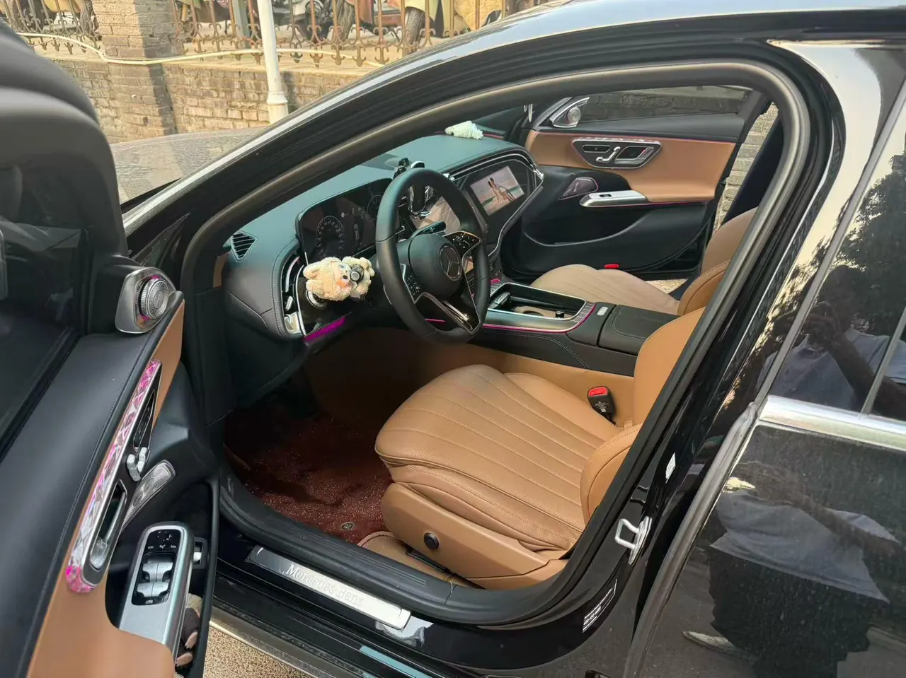 Mercedes Benz Class E New Energy 2024 E 350 e L 2.0T Automatic Gear 5