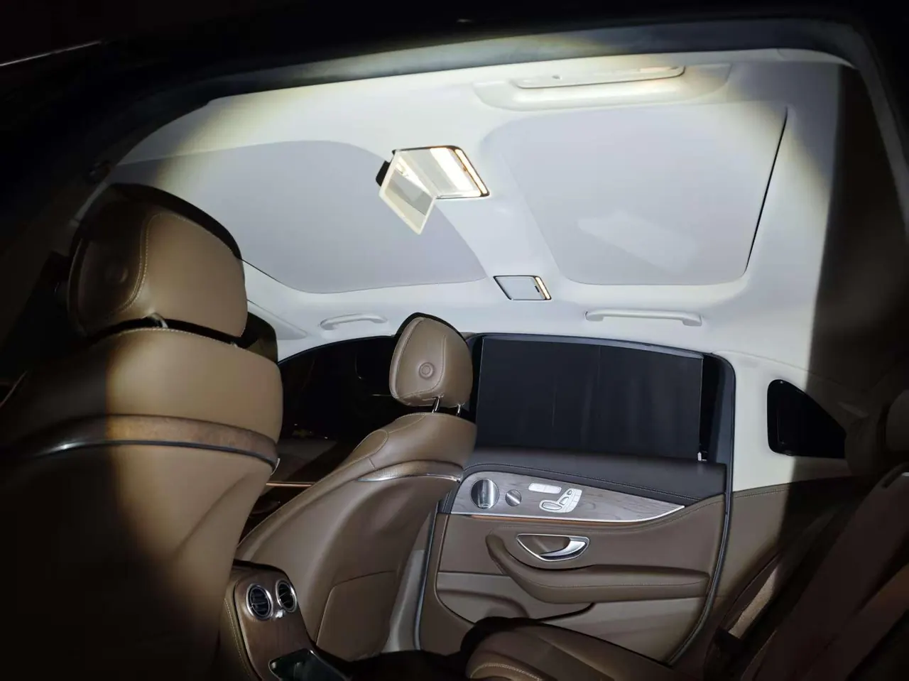 Mercedes Benz E Class 2021 E 300 L 2.0T Luxury Automatic Gear 5