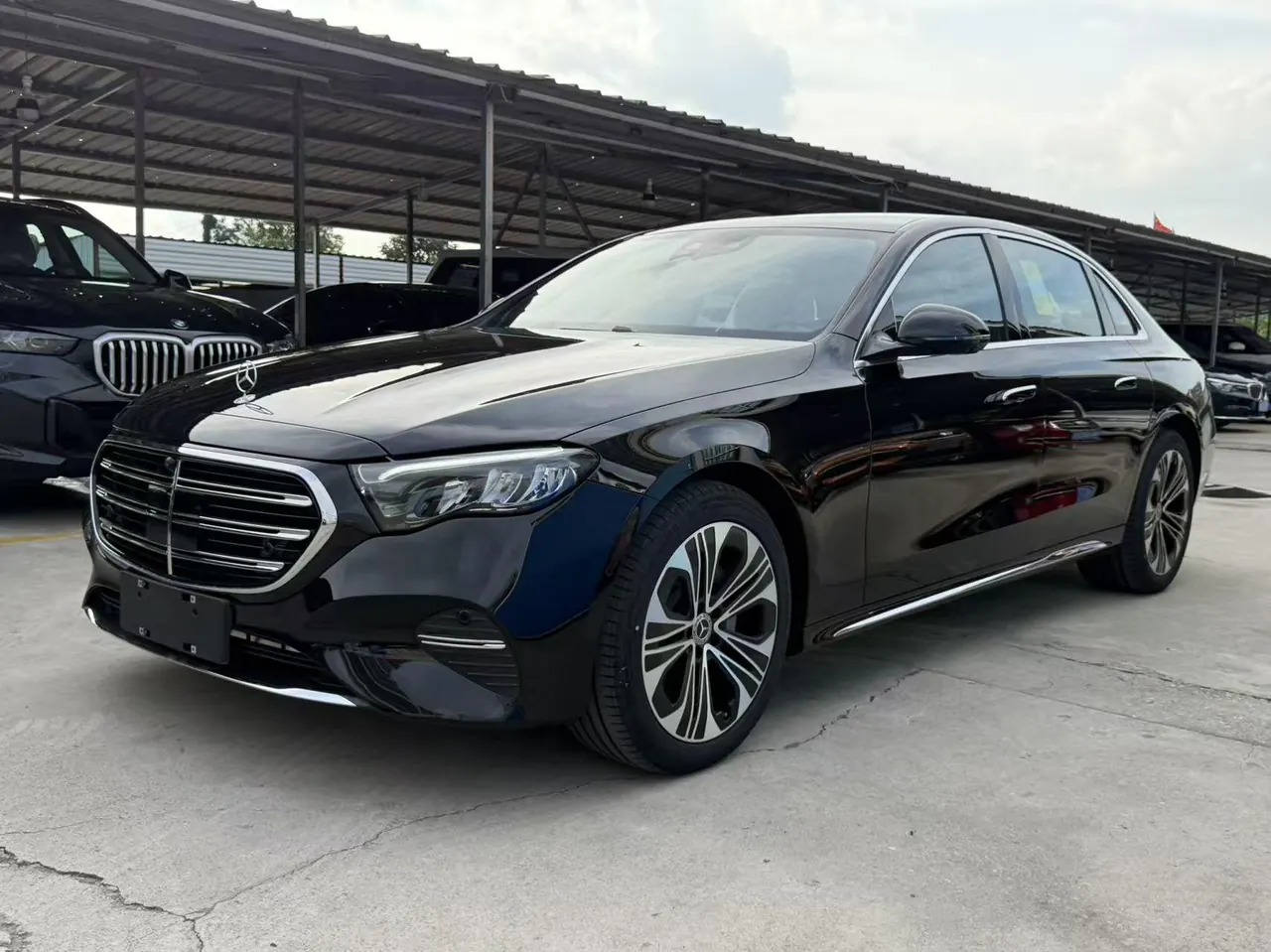 Mercedes Benz E Class 2026 E 300 L 48V 2.0T Luxury (Modified) Automatic Gear - View 1