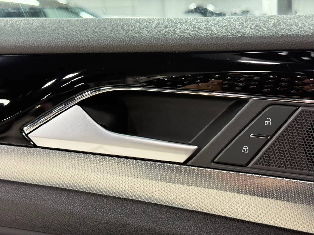 Volkswagen 2023 Passat 2.0TSI 330TSI Star Elite Edition (Modified) Automatic Gear 10