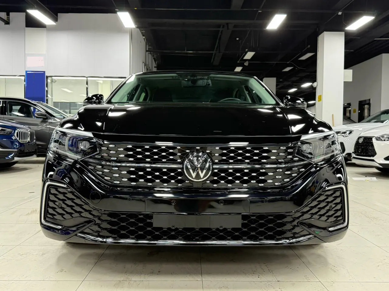 Volkswagen 2023 Passat 2.0TSI 330TSI Star Elite Edition (Modified) Automatic Gear 2