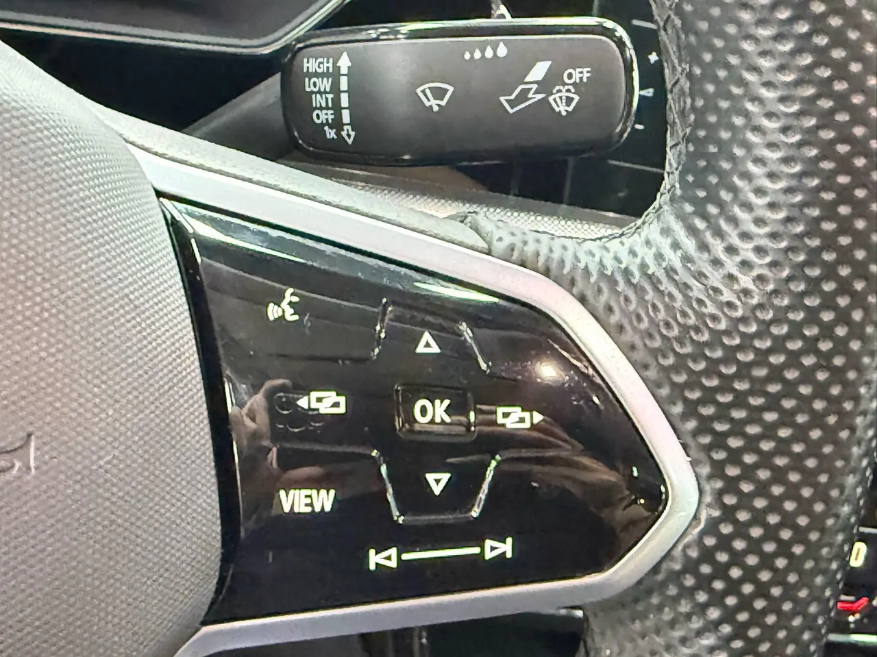 Volkswagen 2023 Passat 2.0TSI 330TSI Star Elite Edition (Modified) Automatic Gear 9