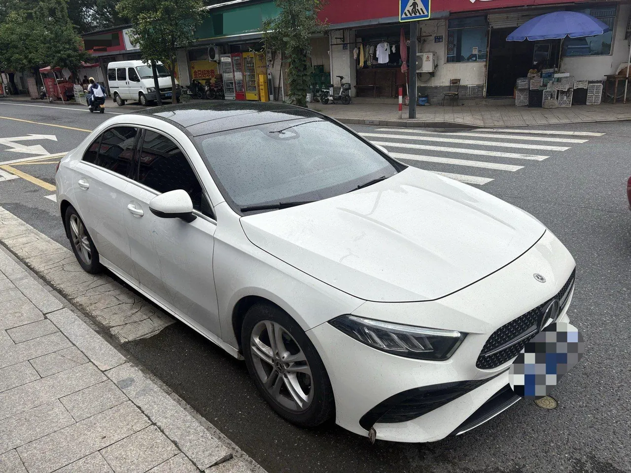 Mercedes Benz Class A 2022 A 180 L 1.3T Sports Automatic 3