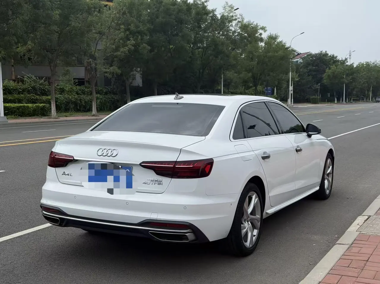 Audi 2020 A4L 2.0TFSI 40TFSI Deluxe Dynamic Automatic 2