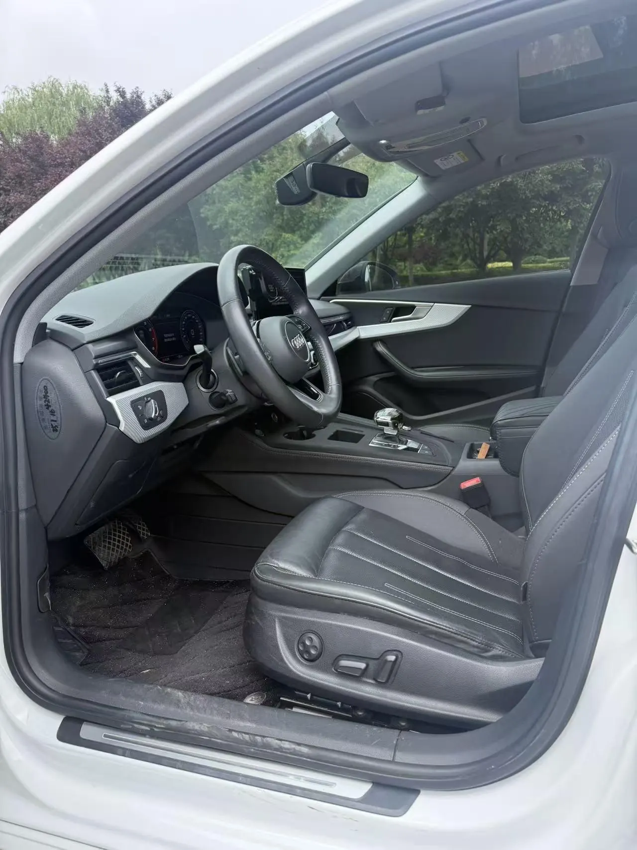 Audi 2020 A4L 2.0TFSI 40TFSI Deluxe Dynamic Automatic 3