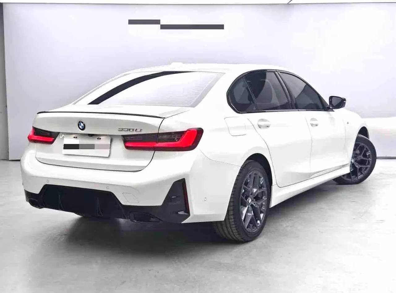 BMW 3 Series 2026 330Li 2.0T M Sports Obsidian Night Suit Automatic Gear 2