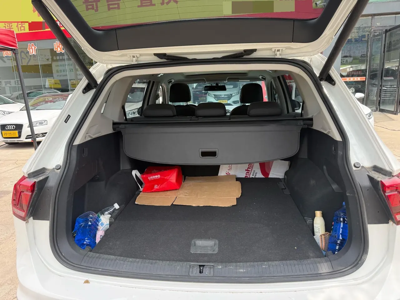 Volkswagen 2020 Tiguan L 2.0TSI 330TSI Two-Drive Smart Deluxe Automatic Gear 5