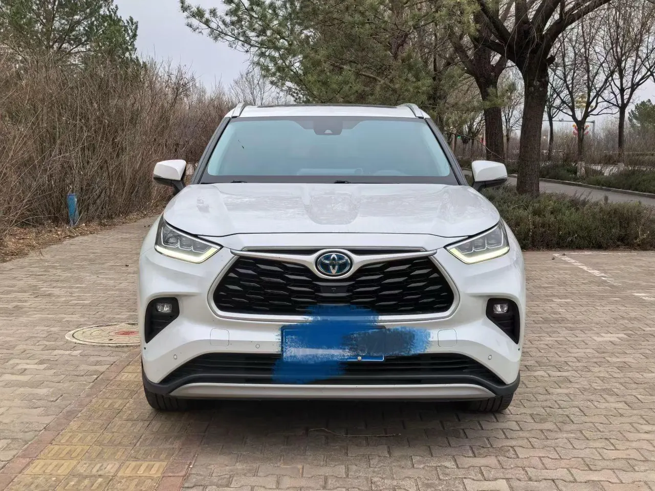 Toyota 2023 Highlander Dual Engine 2.5 Stepless Intelligent Electric Hybrid Four-wheel Drive Extreme Edition 7-seat Automatic Transmission 2