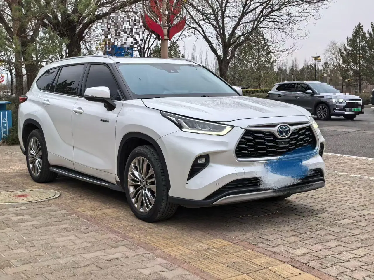 Toyota 2023 Highlander Dual Engine 2.5 Stepless Intelligent Electric Hybrid Four-wheel Drive Extreme Edition 7-seat Automatic Transmission 3