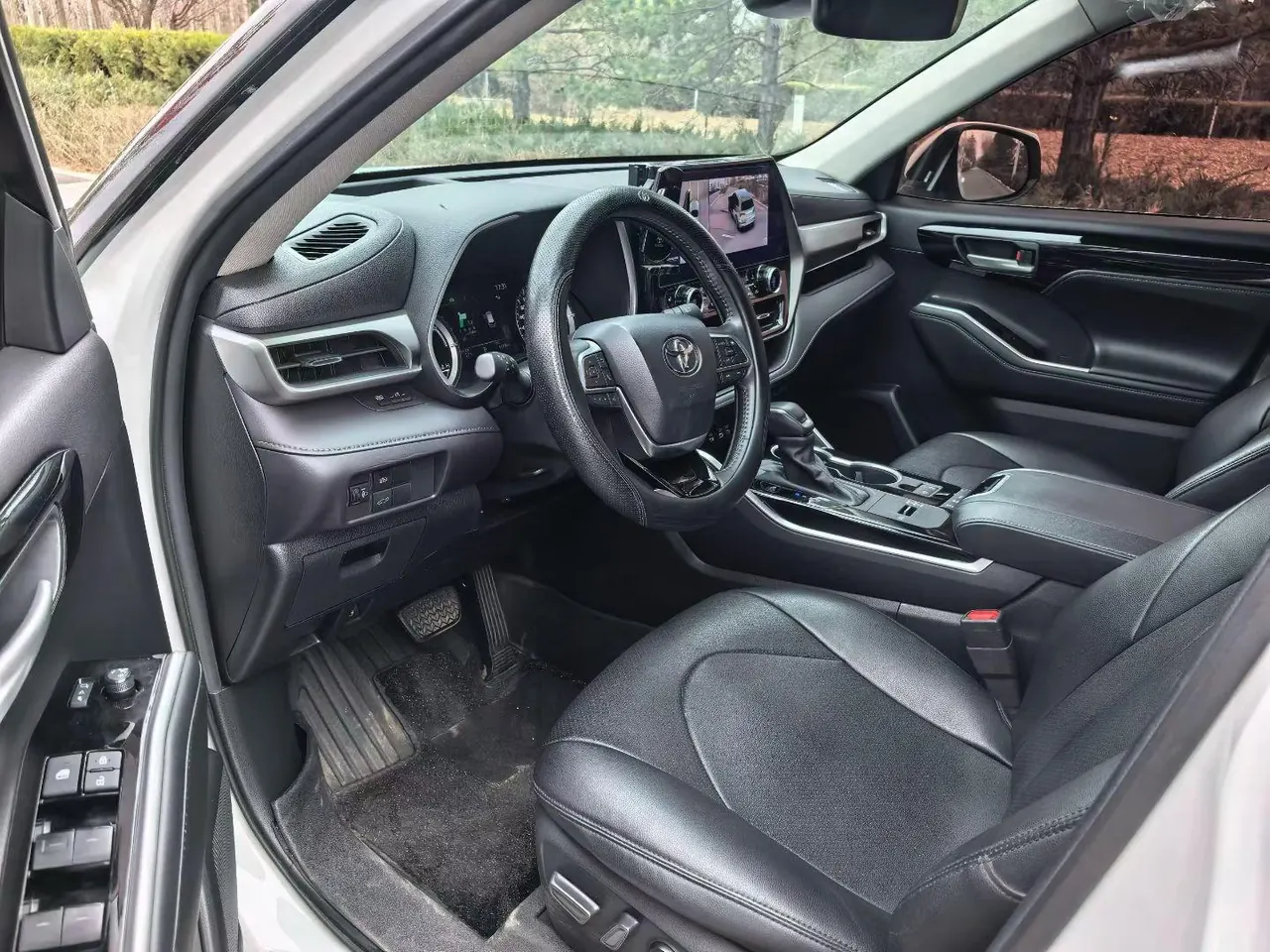 Toyota 2023 Highlander Dual Engine 2.5 Stepless Intelligent Electric Hybrid Four-wheel Drive Extreme Edition 7-seat Automatic Transmission 4