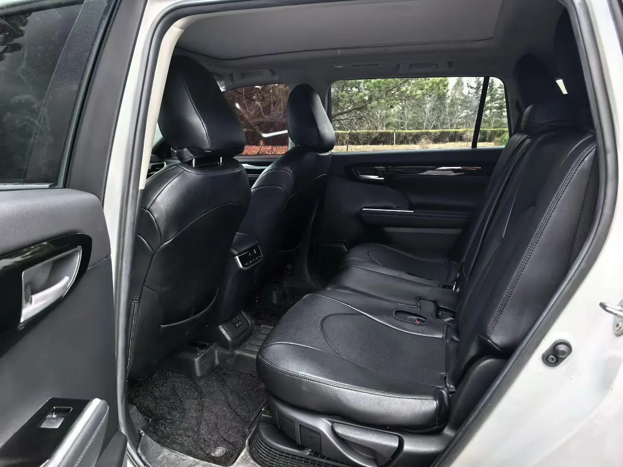 Toyota 2023 Highlander Dual Engine 2.5 Stepless Intelligent Electric Hybrid Four-wheel Drive Extreme Edition 7-seat Automatic Transmission 6