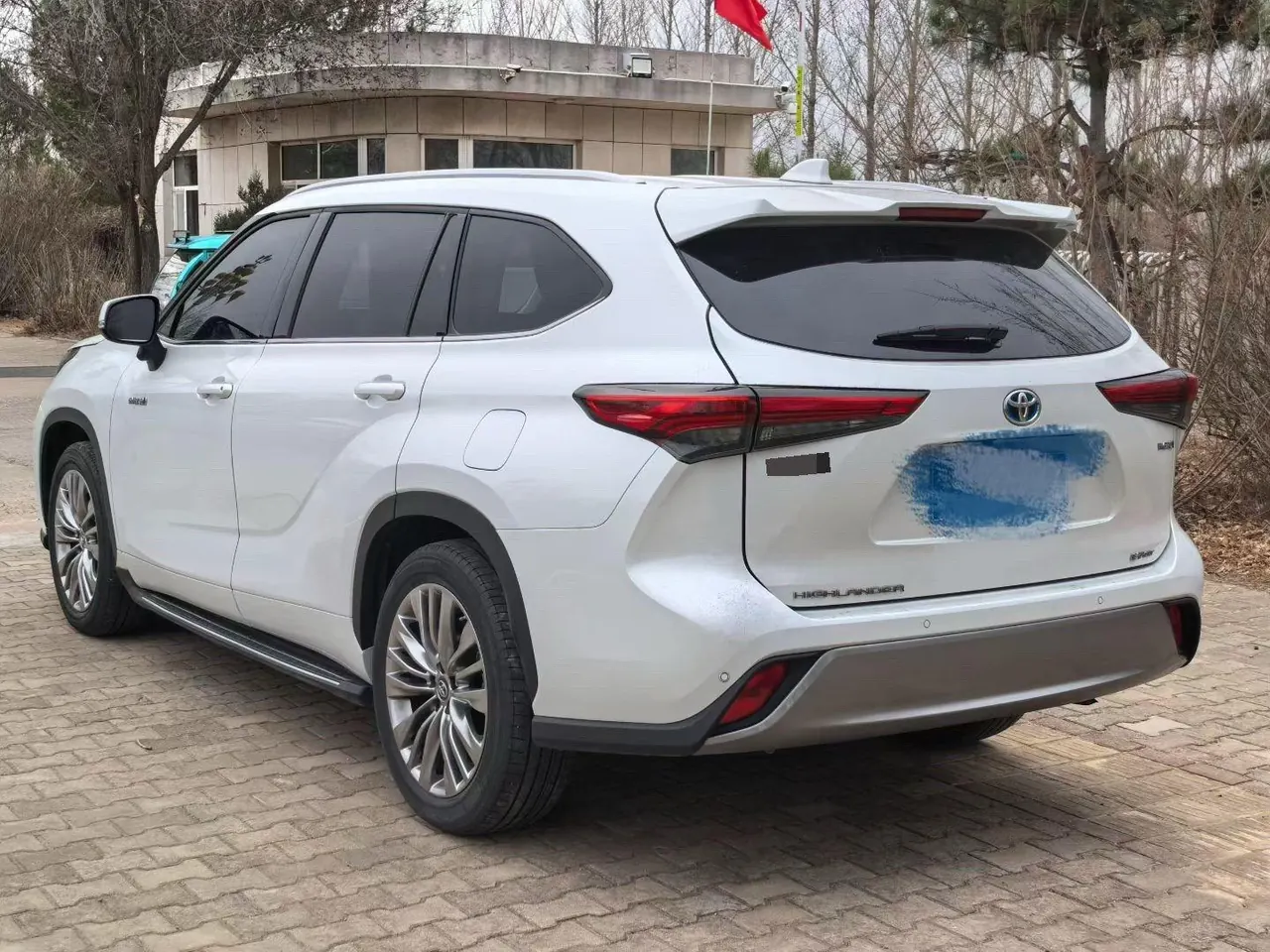 Toyota 2023 Highlander Dual Engine 2.5 Stepless Intelligent Electric Hybrid Four-wheel Drive Extreme Edition 7-seat Automatic Transmission 7