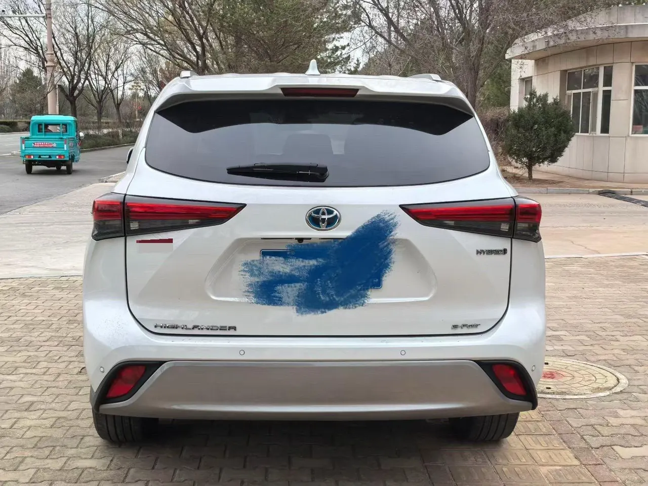 Toyota 2023 Highlander Dual Engine 2.5 Stepless Intelligent Electric Hybrid Four-wheel Drive Extreme Edition 7-seat Automatic Transmission 8
