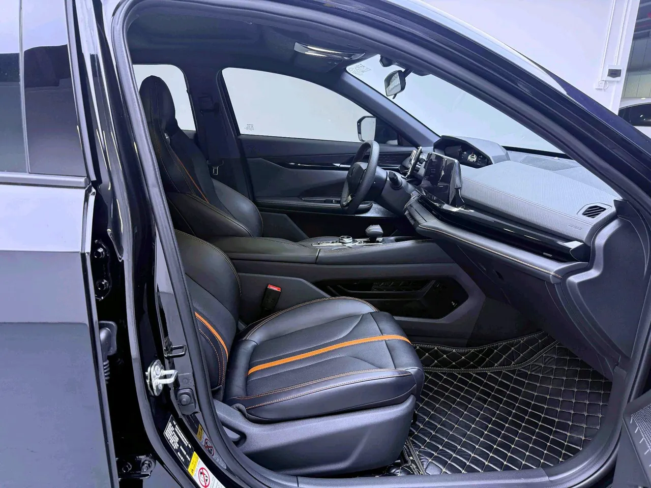 ChangAn 2024 UNI-V 1.5T exclusive automatic gear 5