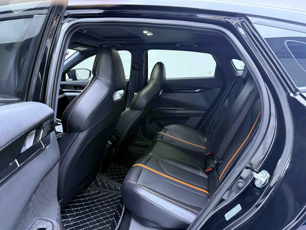 ChangAn 2024 UNI-V 1.5T exclusive automatic gear 8