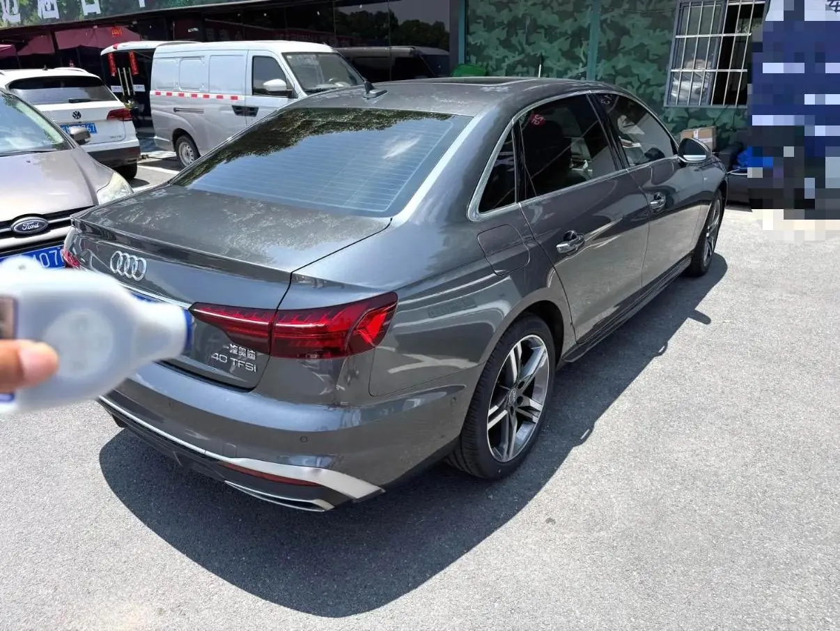 Audi 2020 A4L 2.0TFSI 40TFSI Deluxe Dynamic Automatic 2
