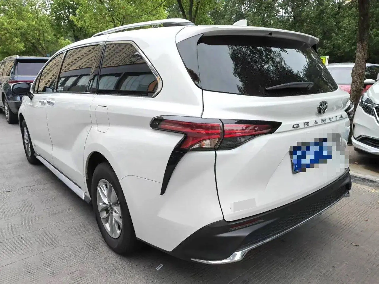 Toyota 2024 Grevia HYBRID 2.5 Stepless Comfort Edition Automatic Transmission 2
