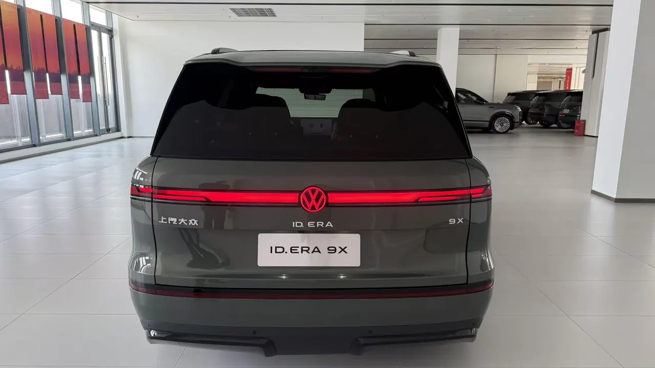 Volkswagen 2026 ID.ERA 9X Max 4-wheel drive automatic gear 3