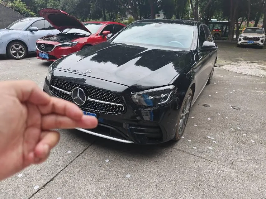 Mercedes Benz E Class 2023 E 300 L 2.0T Luxury Automatic Gear - View 1