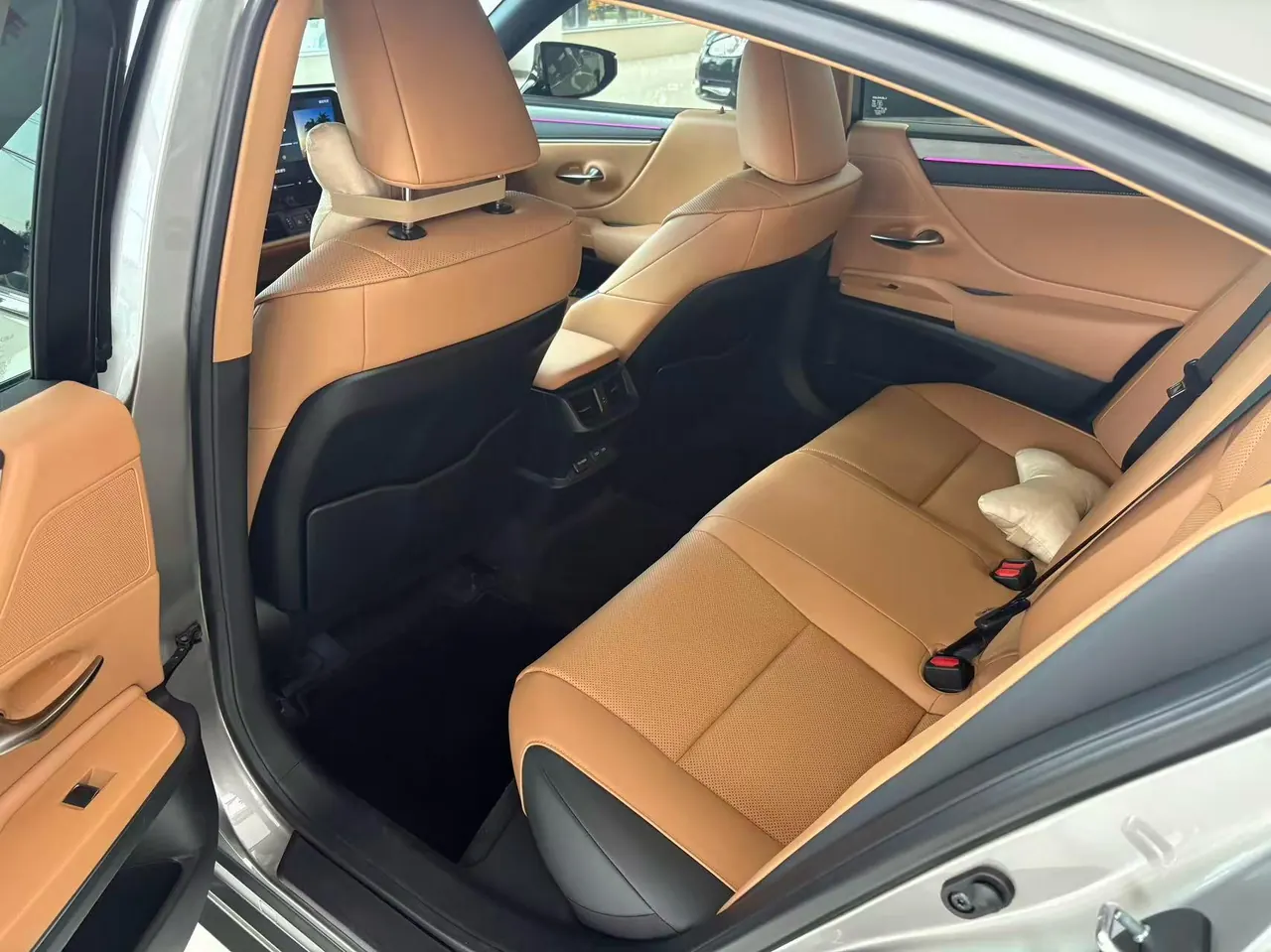 Lexus ES (Imported) 2025 ES200 2.0 Stepless Edition Automatic Gear 3