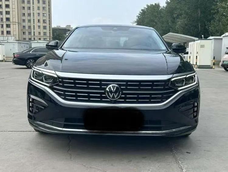 Volkswagen 2024 Passat 2.0TSI 380TSI Deluxe Edition Automatic 2