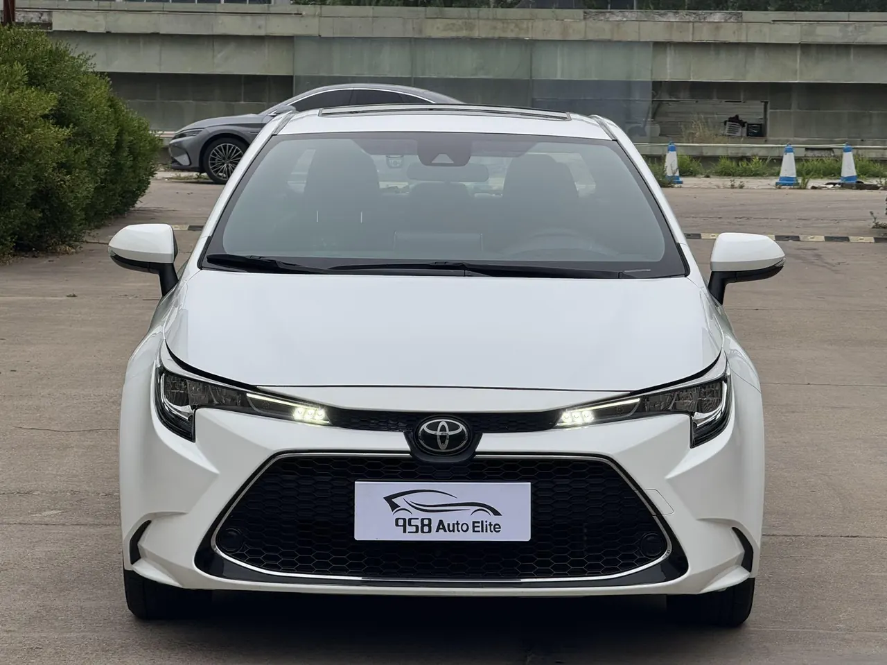 Toyota 2022 Lei Ling 1.2T Stepless 185T Deluxe Automatic Gear 2