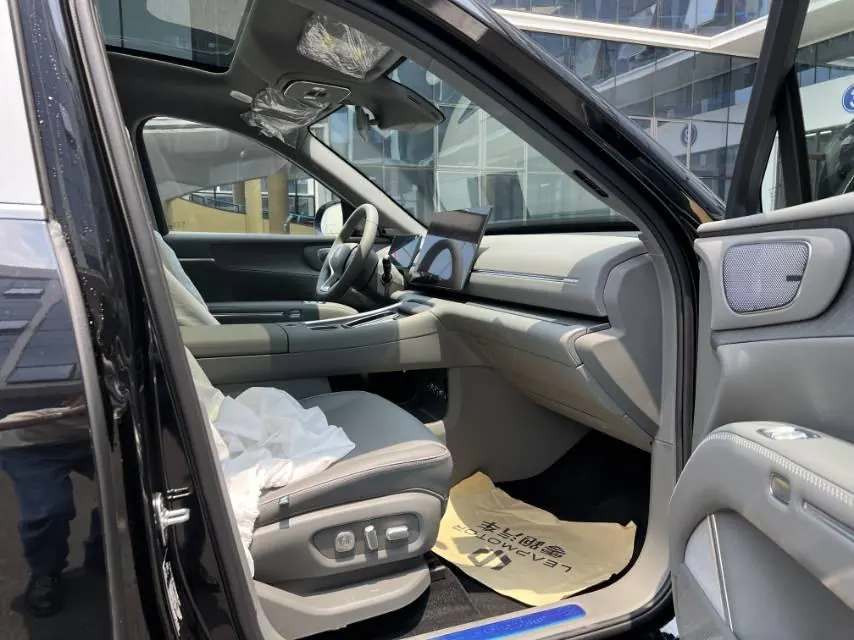 Leapmotor 2026 D 19 500 Zhizun Edition 6-seat Automatic Gear 6