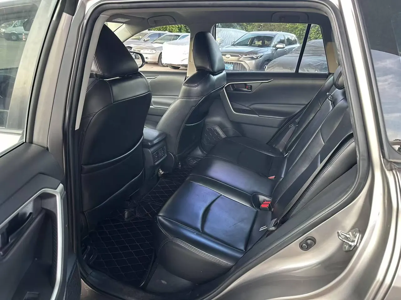 Toyota 2020 RAV4 Rongbo 2.0 Stepless Two-Drive Fashion Edition PLUS Automatic Gear 6