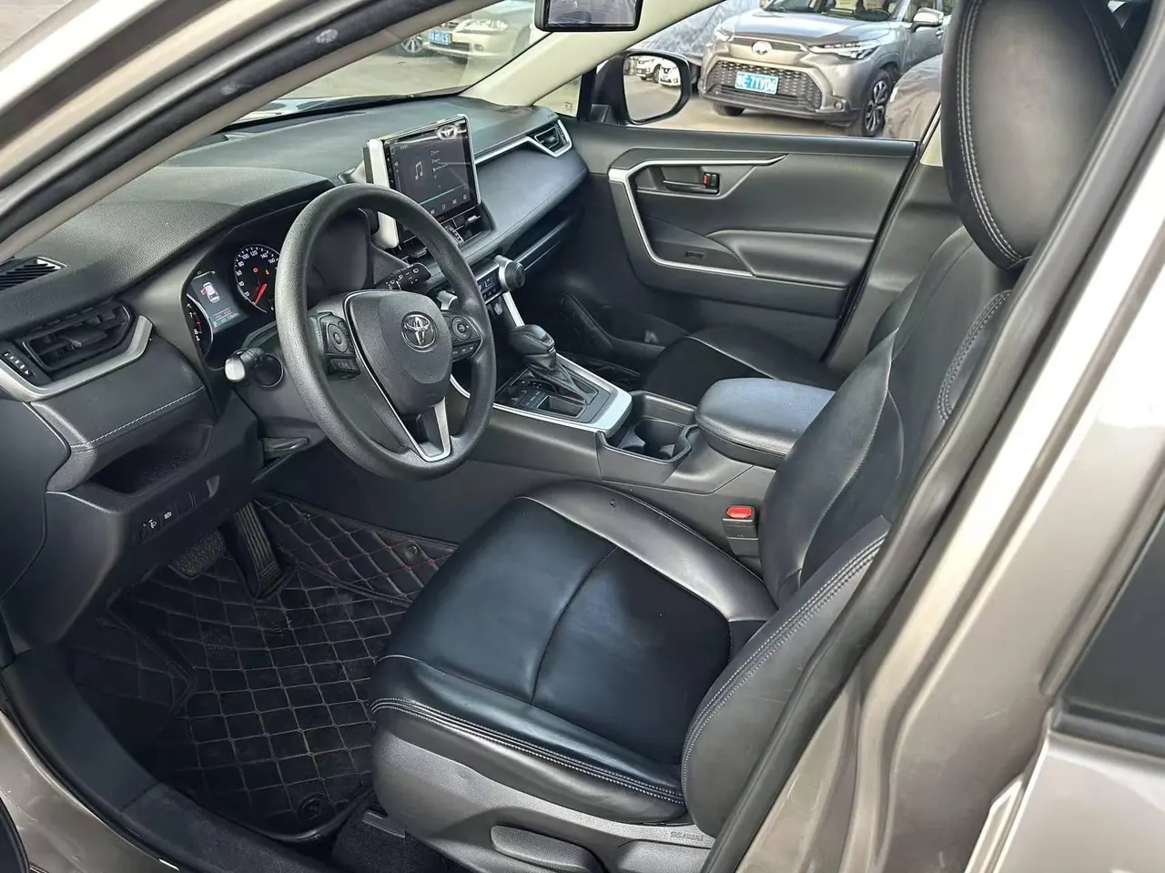 Toyota 2020 RAV4 Rongbo 2.0 Stepless Two-Drive Fashion Edition PLUS Automatic Gear 8