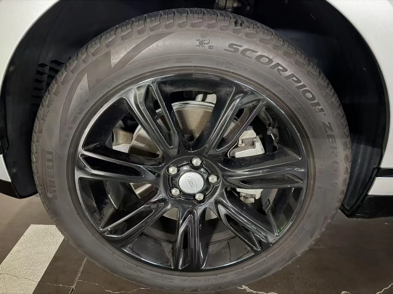 Land Rover Range Rover Star Vein (Imported) 2022 Range Rover Star Vein 2.0T 250PS Gold Collector's Edition Automatic Gear 2