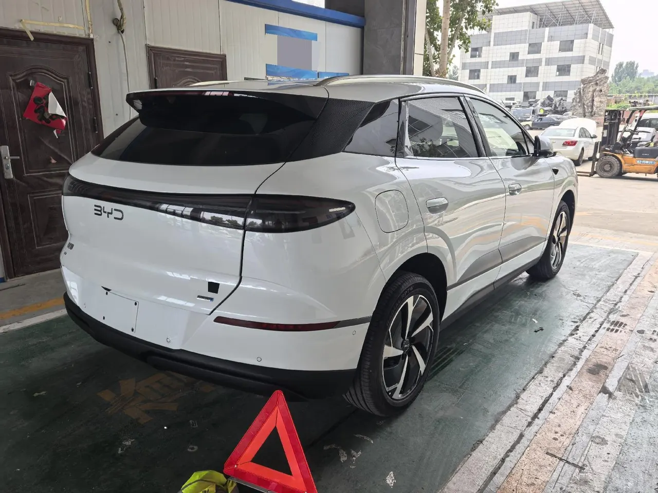 BYD 2025 Sea Lion 06 EV 605 Pilot Pro Edition Automatic Gear 4