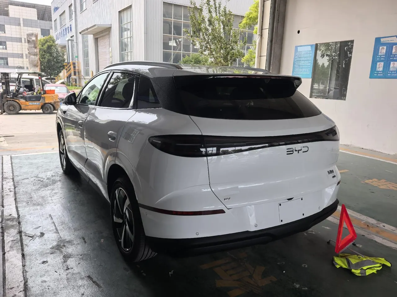 BYD 2025 Sea Lion 06 EV 605 Pilot Pro Edition Automatic Gear 5
