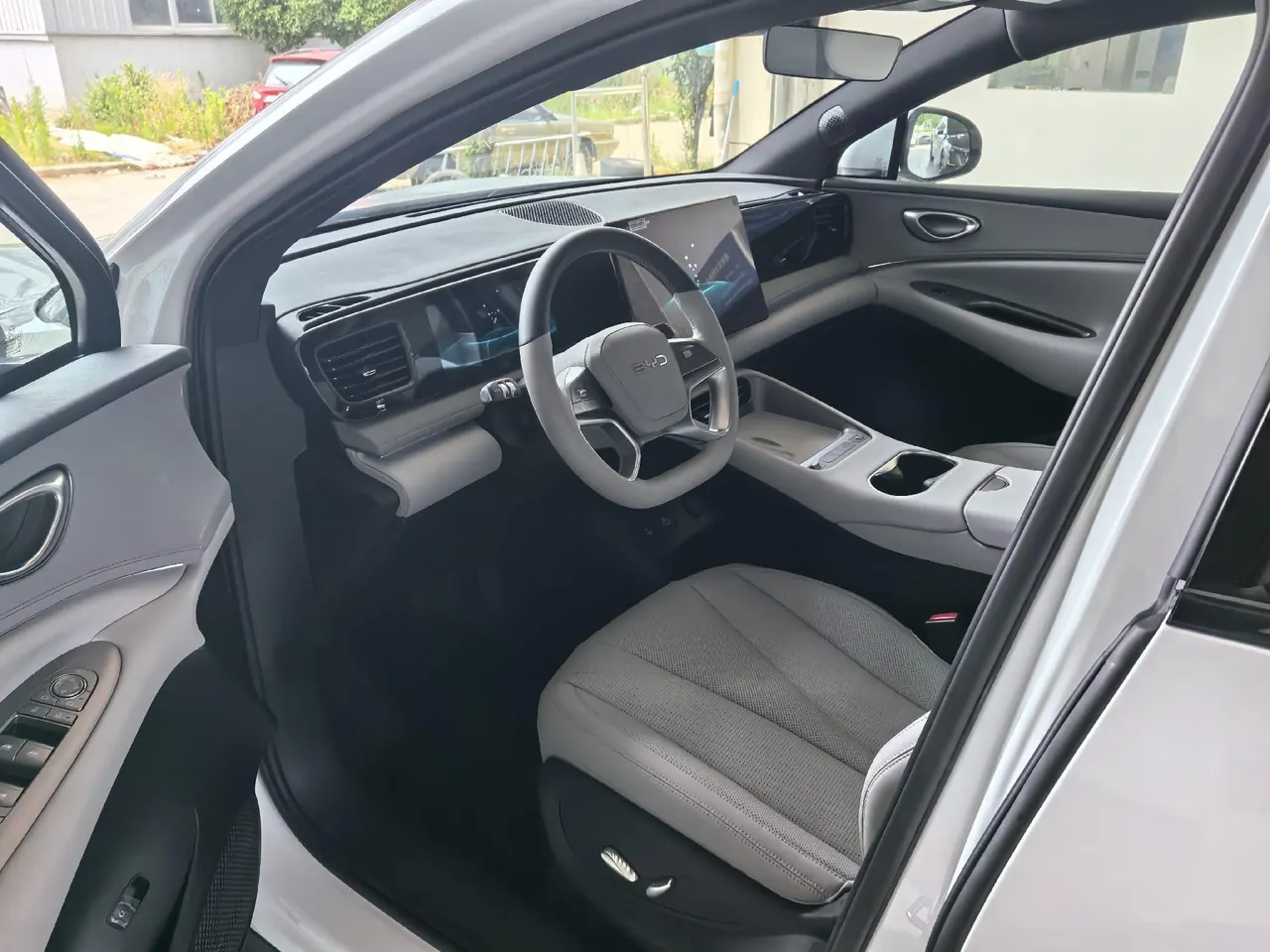 BYD 2025 Sea Lion 06 EV 605 Pilot Pro Edition Automatic Gear 7