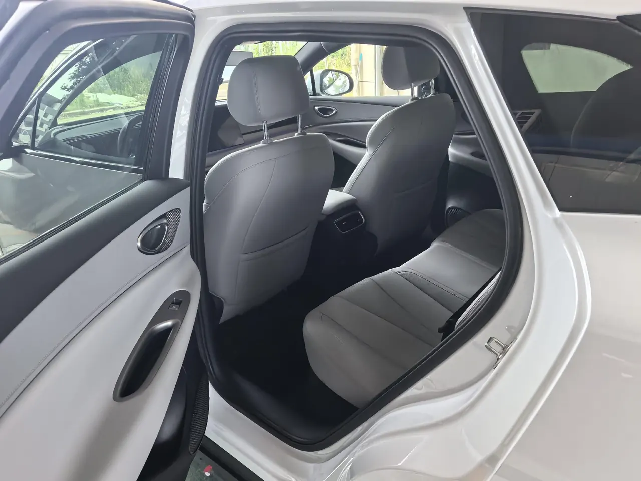 BYD 2025 Sea Lion 06 EV 605 Pilot Pro Edition Automatic Gear 8