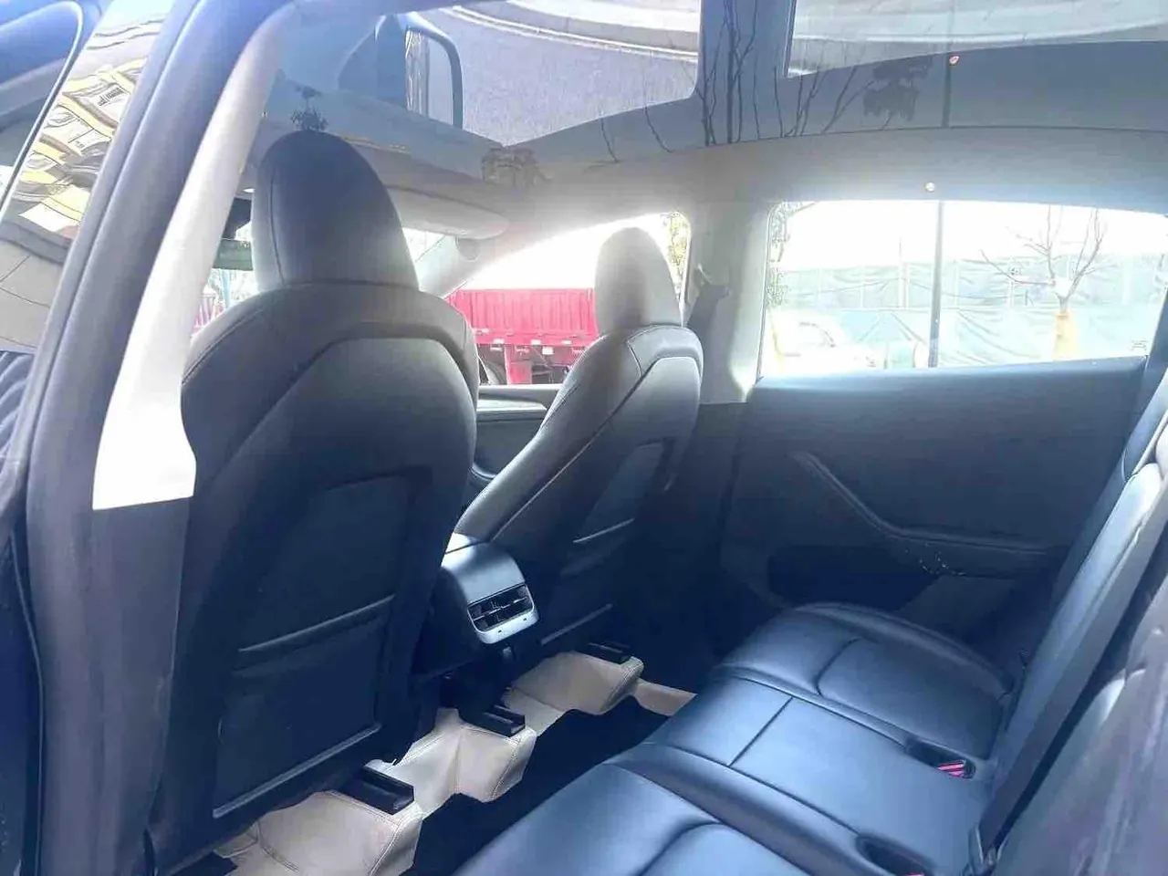 Tesla 2024 Model Y rear-wheel drive version automatic transmission 3