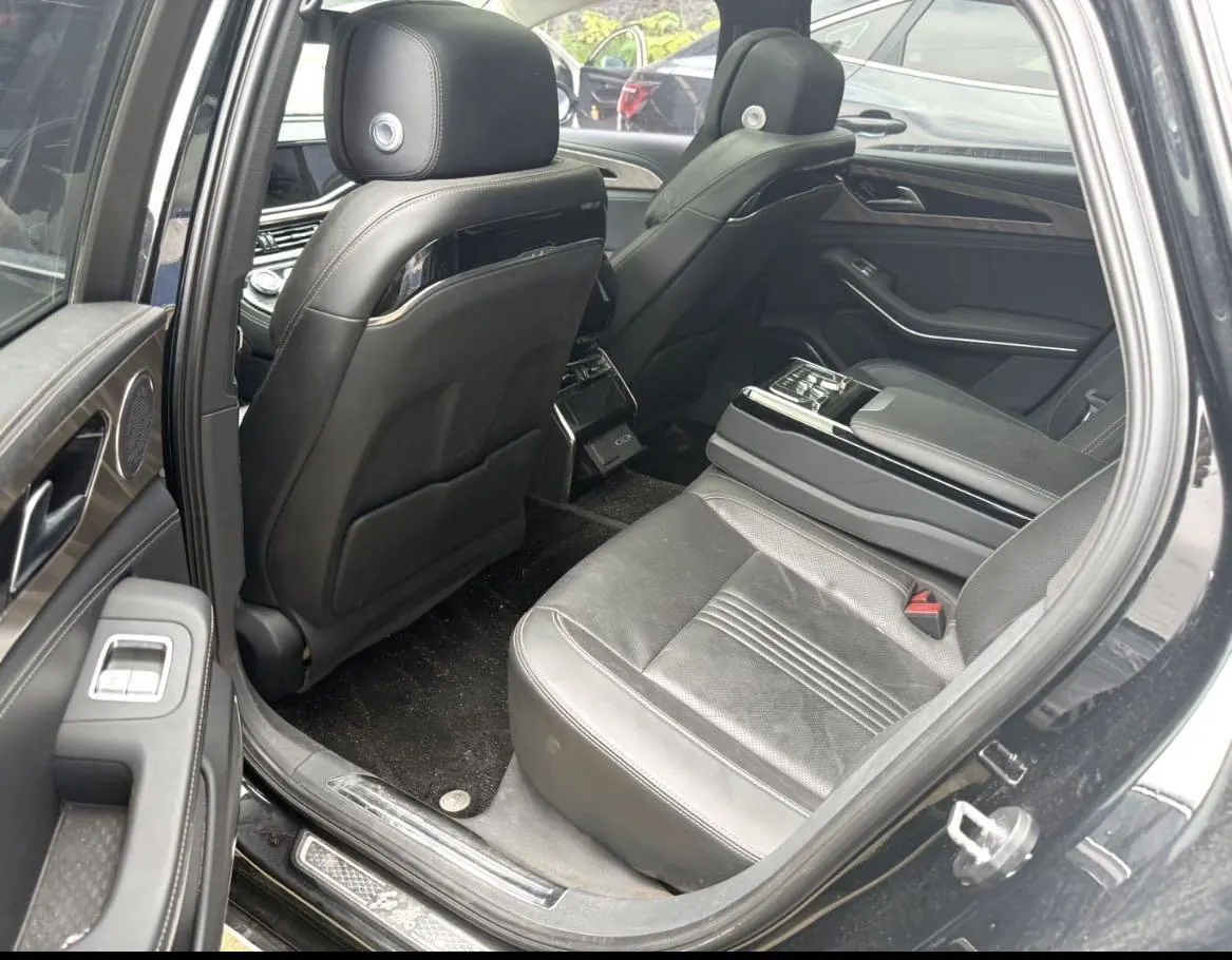 HongQi 2020 H9 48V 2.0T Zhilian Flag Edition Automatic Gear 2