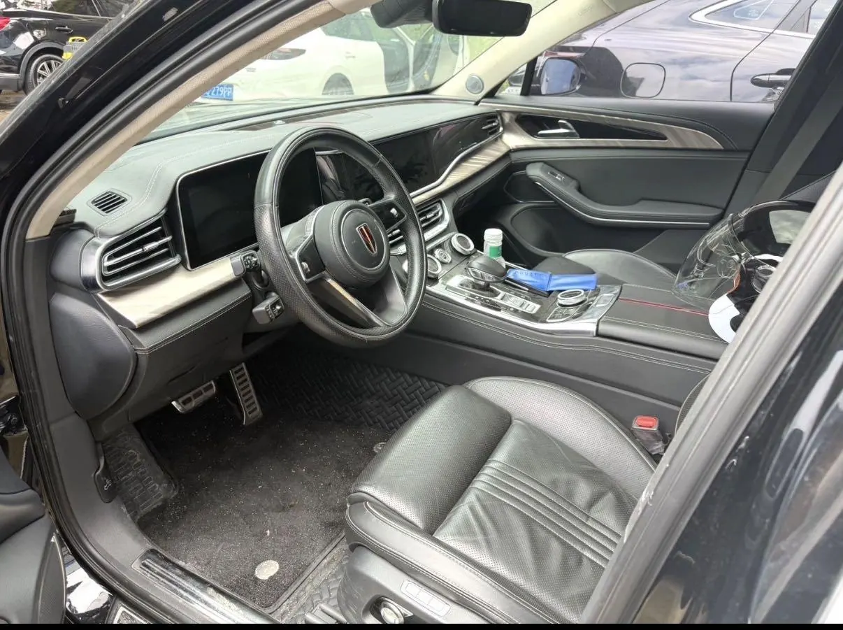 HongQi 2020 H9 48V 2.0T Zhilian Flag Edition Automatic Gear 3