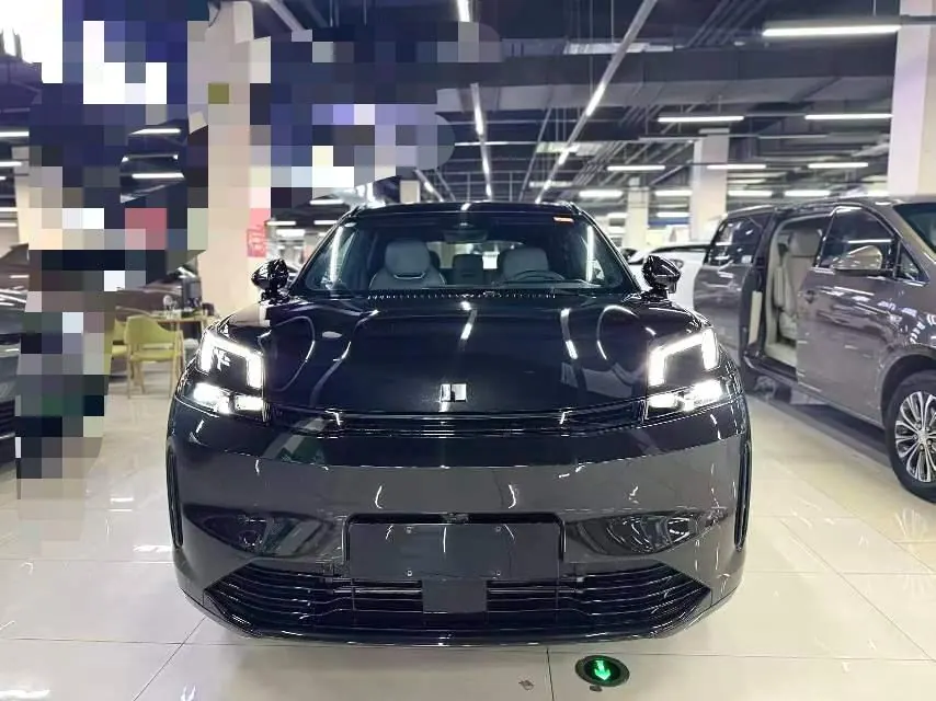 LYNK&amp;CO 2023 LYNK&amp;CO 08 EM-P 1.5T 220km four-wheel drive performance Halo automatic gear 2