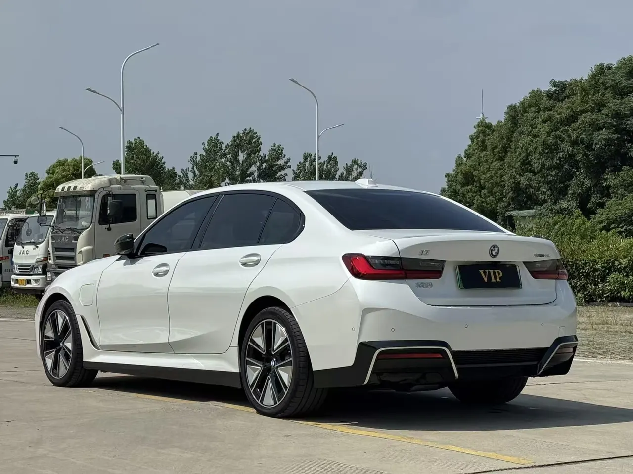BMW 2026 i3 eDrive 40 L obsidian night sports suit automatic gear 9