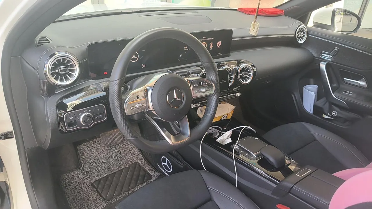 Mercedes Benz Class A 2022 A 200 L 1.3T Fashion (Change 3) Automatic 4