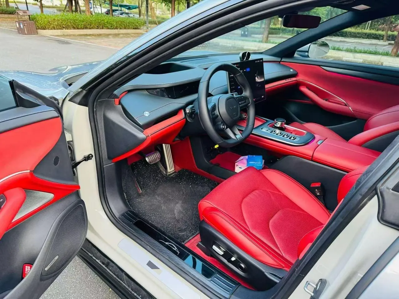 MI 2024 SU 7 800km 4-wheel drive ultra-long endurance high-end smart driving Max version automatic gear 7